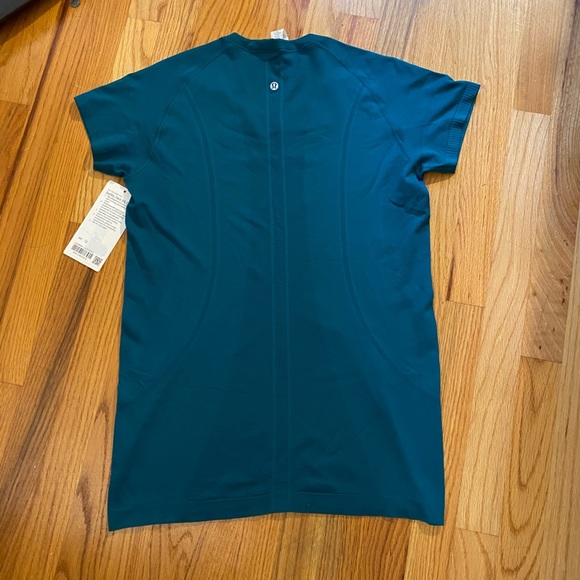 Lululemon NWT Swiftly Tech SS Crew LGUN/LGUN 12 - Picture 2 of 6